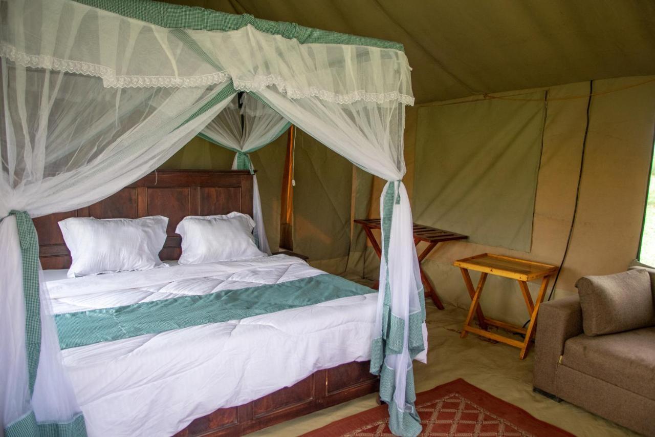 Hotel Serengeti Kamwene Tented Camp Nyabogati Exterior foto