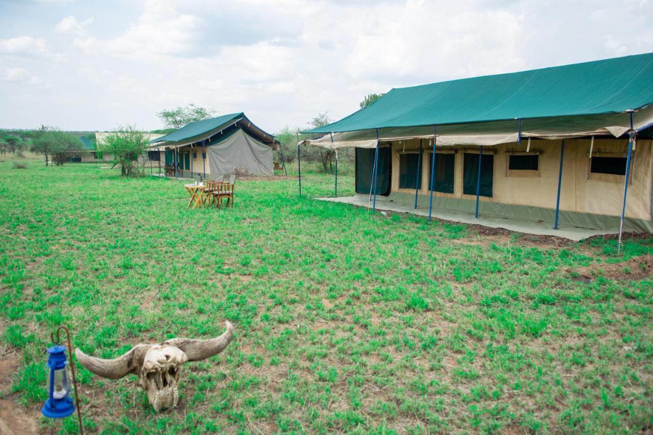 Hotel Serengeti Kamwene Tented Camp Nyabogati Exterior foto