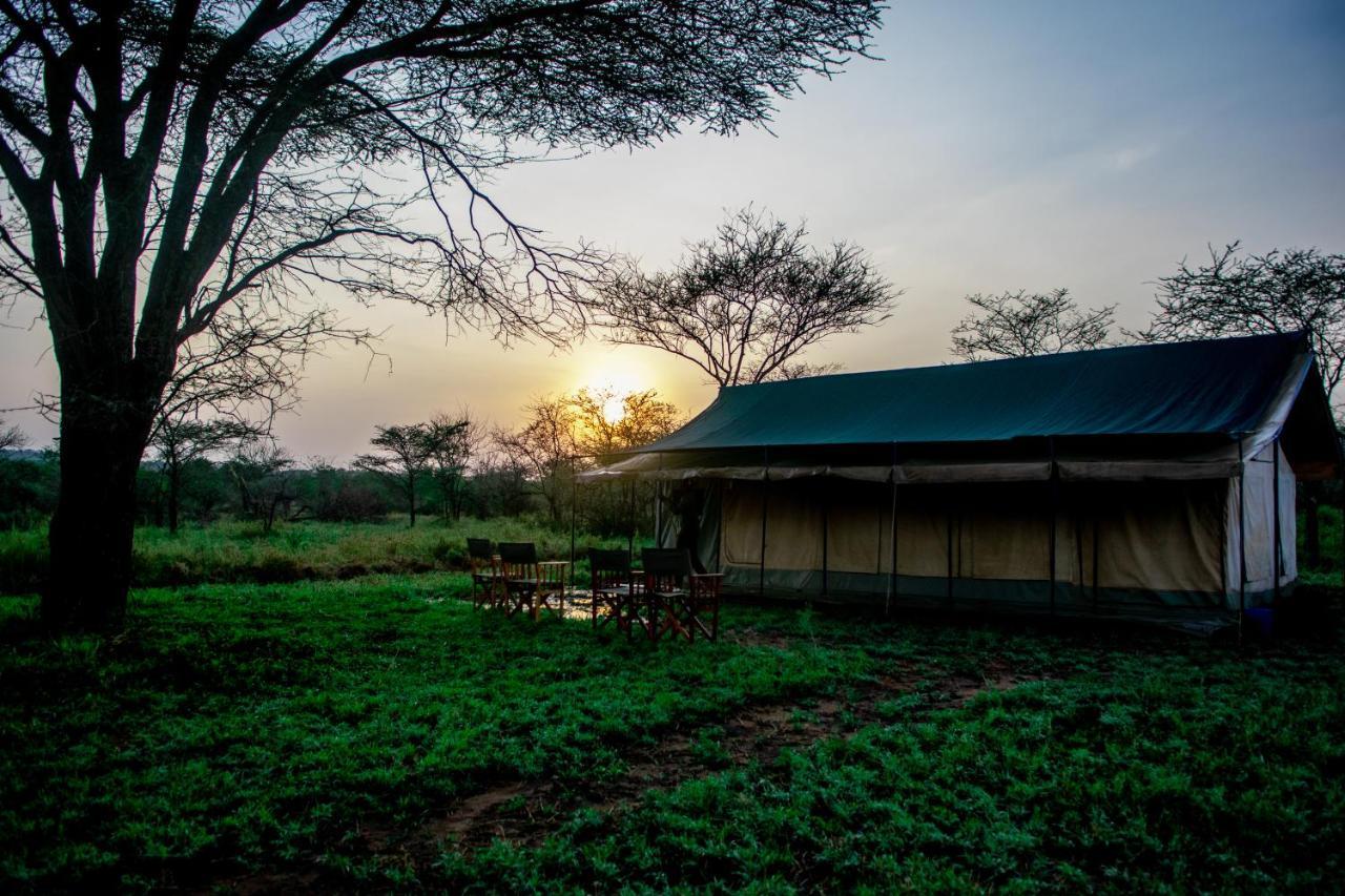 Hotel Serengeti Kamwene Tented Camp Nyabogati Exterior foto