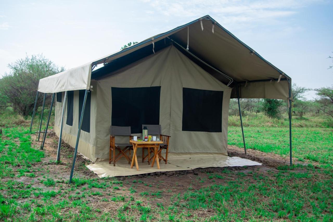 Hotel Serengeti Kamwene Tented Camp Nyabogati Exterior foto