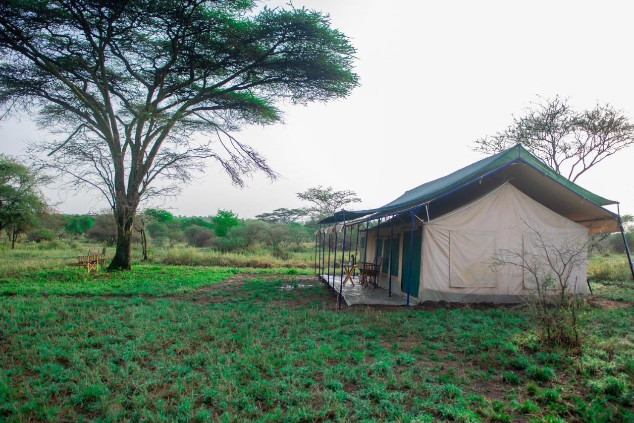 Hotel Serengeti Kamwene Tented Camp Nyabogati Exterior foto