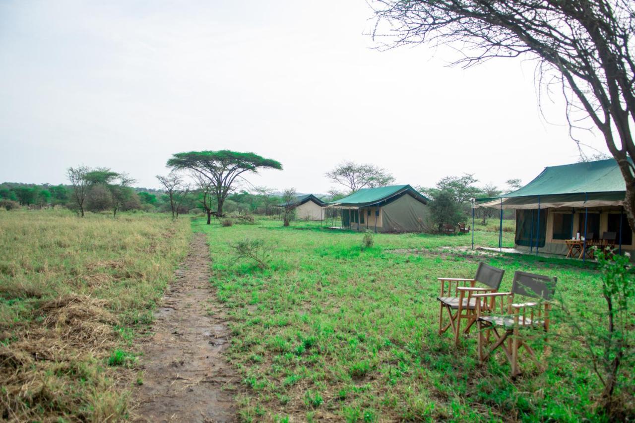 Hotel Serengeti Kamwene Tented Camp Nyabogati Exterior foto