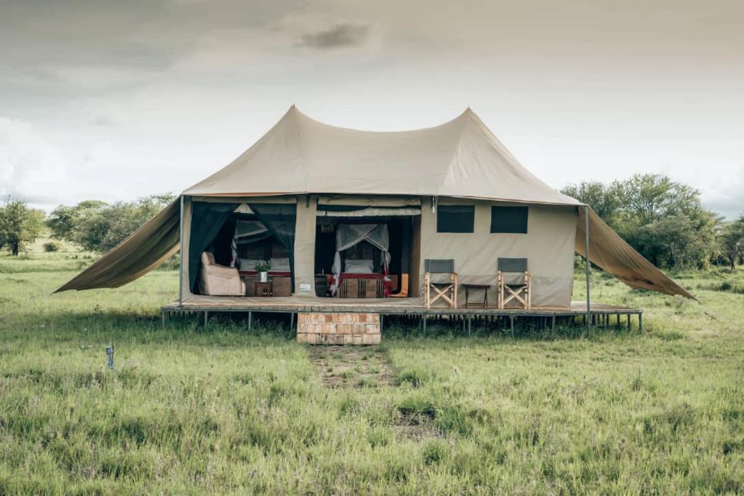 Hotel Serengeti Kamwene Tented Camp Nyabogati Exterior foto